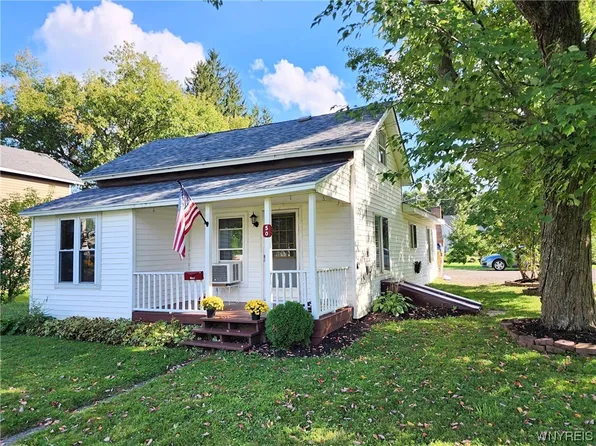 50 Glen St, Springville, NY 14141