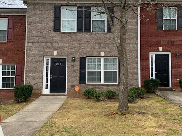 7712 Autry Cir, Douglasville, GA
