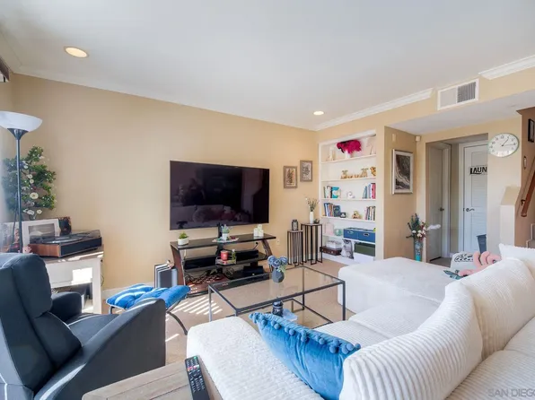15383 Maturin Dr Unit 221, San Diego, CA 92127