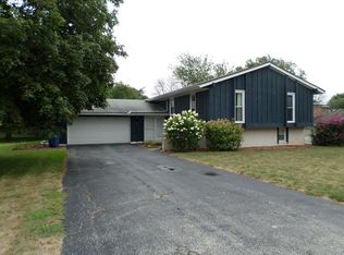 1311 Golf Ter, Danville, IL 61832