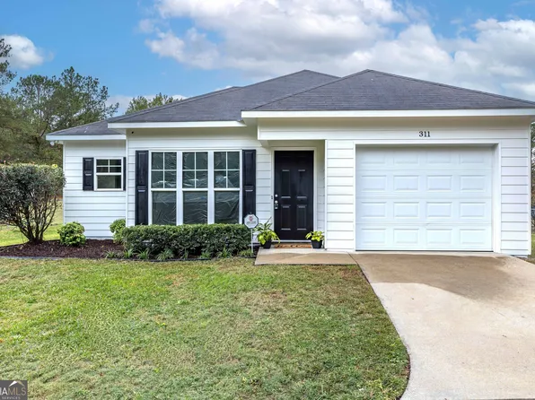 311 23rd Ct, Phenix City, AL 36869