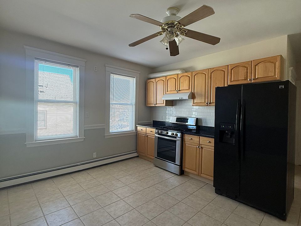 1st image of 38 Irving St APT 2