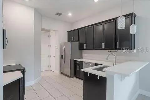 4 bed, 2.5 bath, 1868 sqft, $2,850 — Photo 4