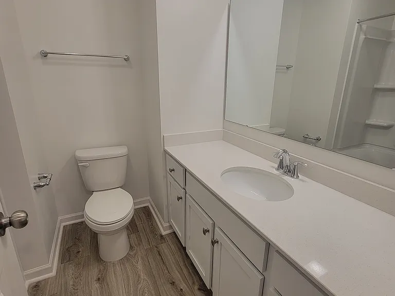 102 E Franklin St — Photo 17