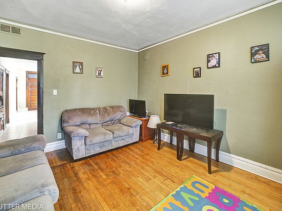 4th image of 1405 S 57th Ct