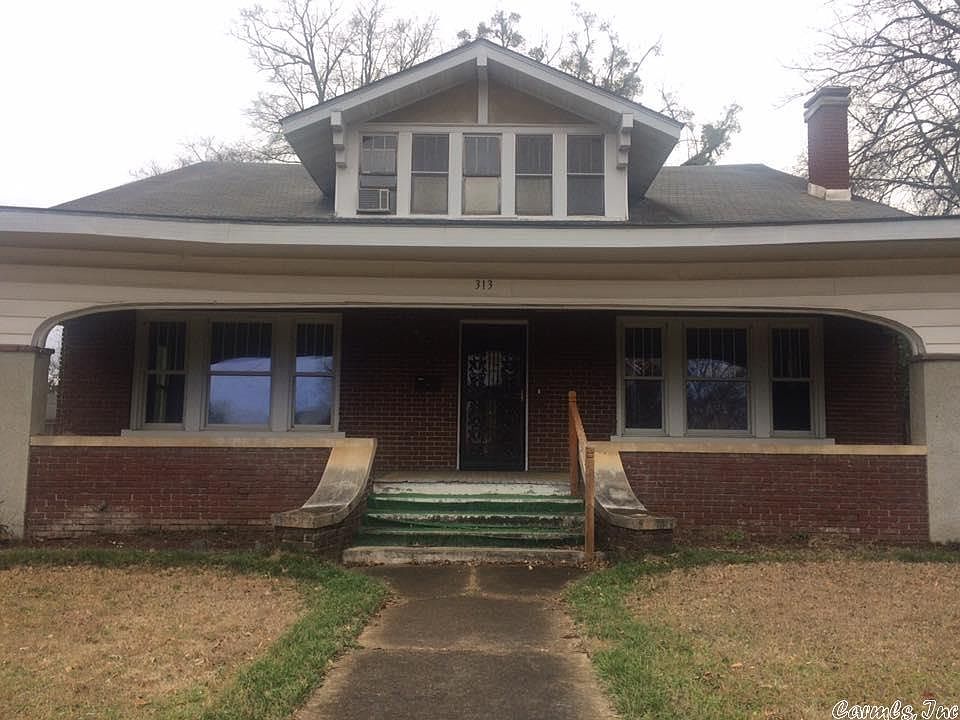 313 S 10th St, Arkadelphia, AR 71923 Zillow