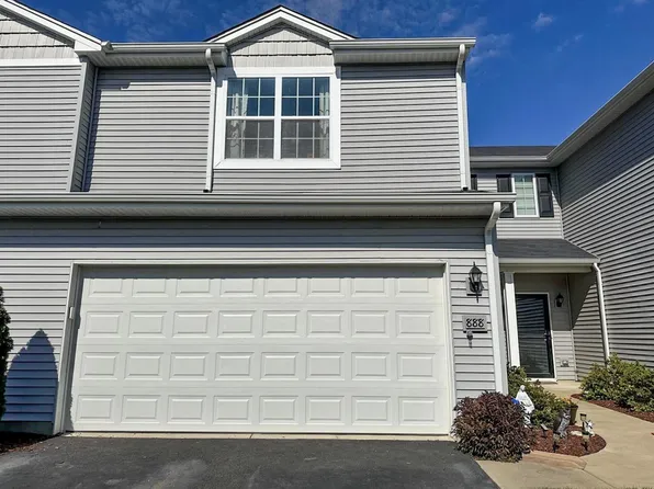 888 Meadowbrook Dr, Lowell, IN 46356