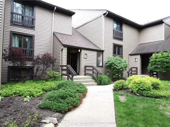 1115 Canyon View Rd APT 403, Northfield, OH 44067