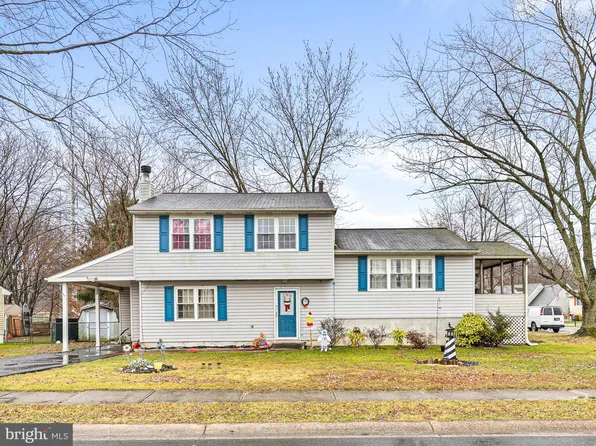 26 E Shady Dr, Newark, DE 19713