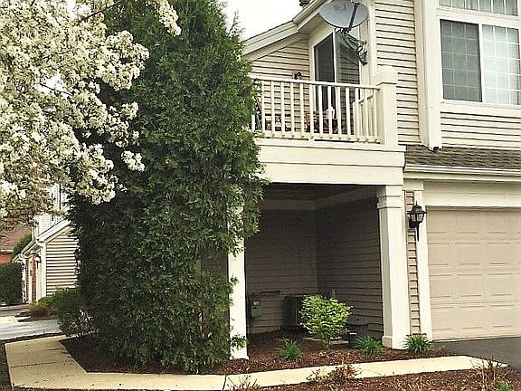 2nd image of 10 W Briarwood Dr
