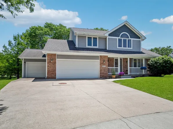 8002 Goodman Dr, Urbandale, IA 50322