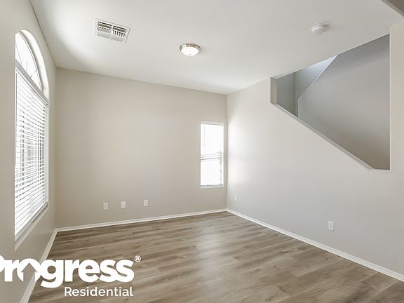 4th image of 3406 S 95th Dr