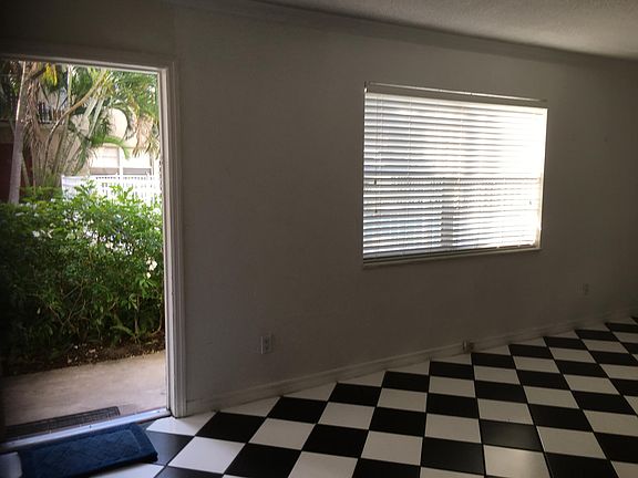 4th image of 4522 SW 54th St APT 705-K