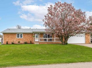 23625 92nd Ave, Maysville, IA 52773