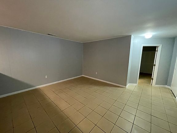 5th image of 403 E Poinsettia St #403