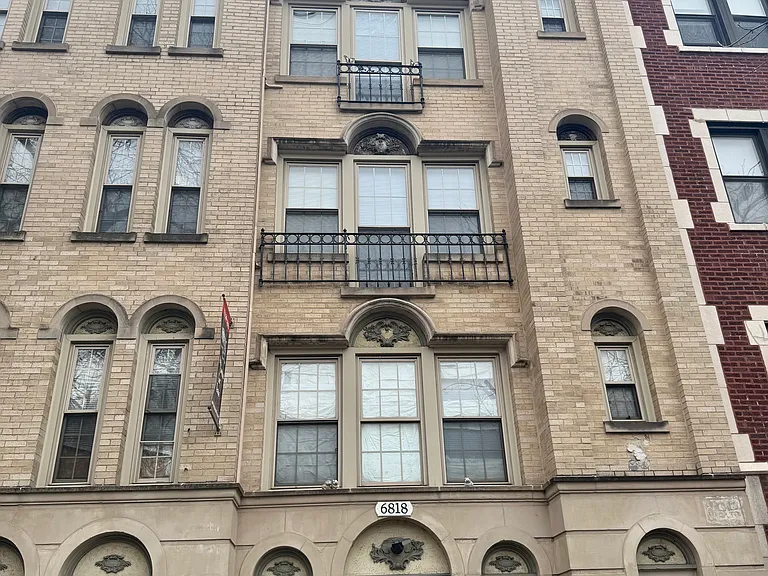 6818-1 N Wayne Ave #104 — Photo 1