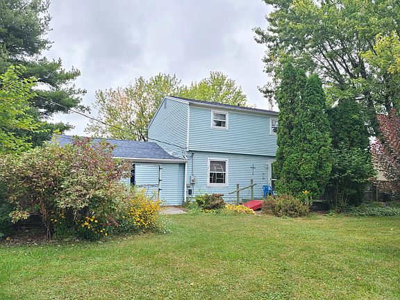 3rd image of 559 Clarendon Ave