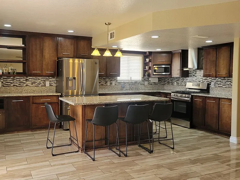 1520 Pacific Terrace Dr — Photo 9