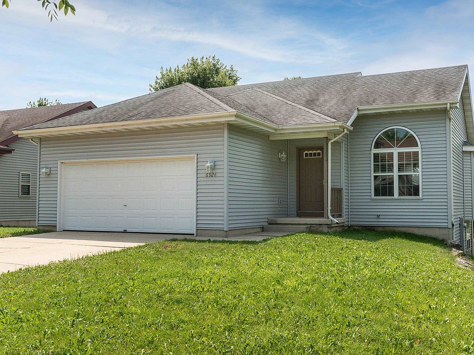 1st image of 6926 Village Park Dr