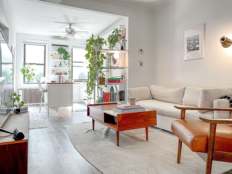 1st image of 327 5th Ave #2