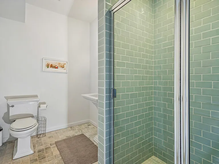 29 South St — Photo 44