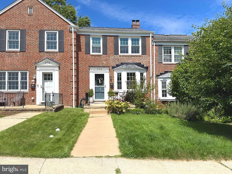 358 Old Trail Rd
