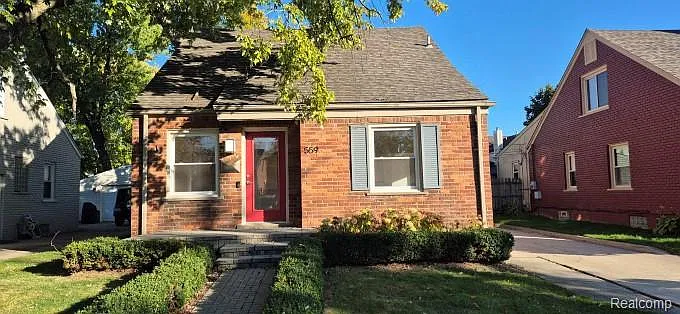 3 bed, 2.0 bath, 2051 sqft, $3,600 — Photo 1