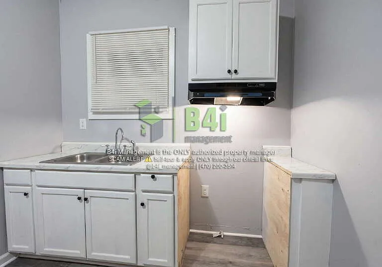 1645 Vinson Hwy SE — Photo 32