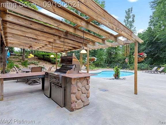 5th image of 7155 Hidden Lakes Dr