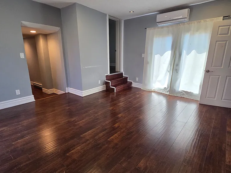2021 Edinburgh Dr #2 — Photo 5