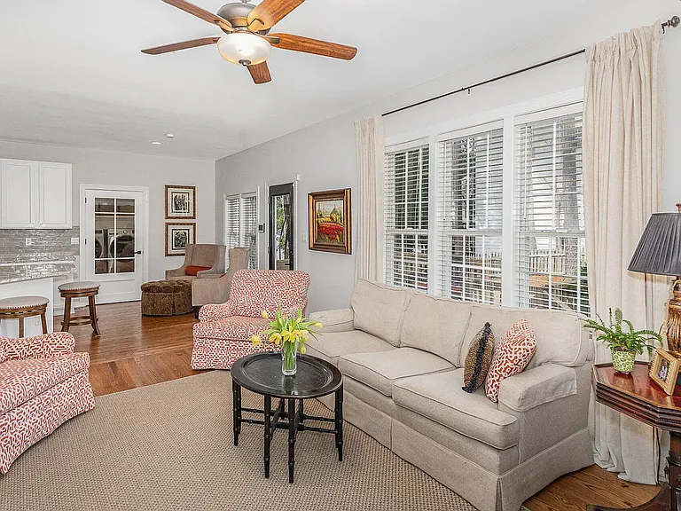 8400 Hobhouse Cir — Photo 12