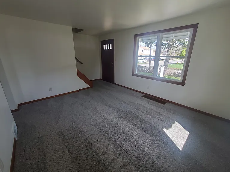 149 Fernald Ave — Photo 7