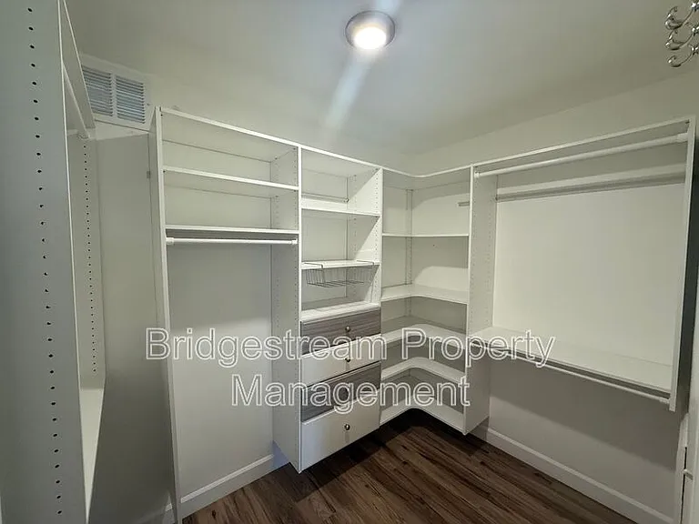 7611 Blossomview Ct — Photo 13