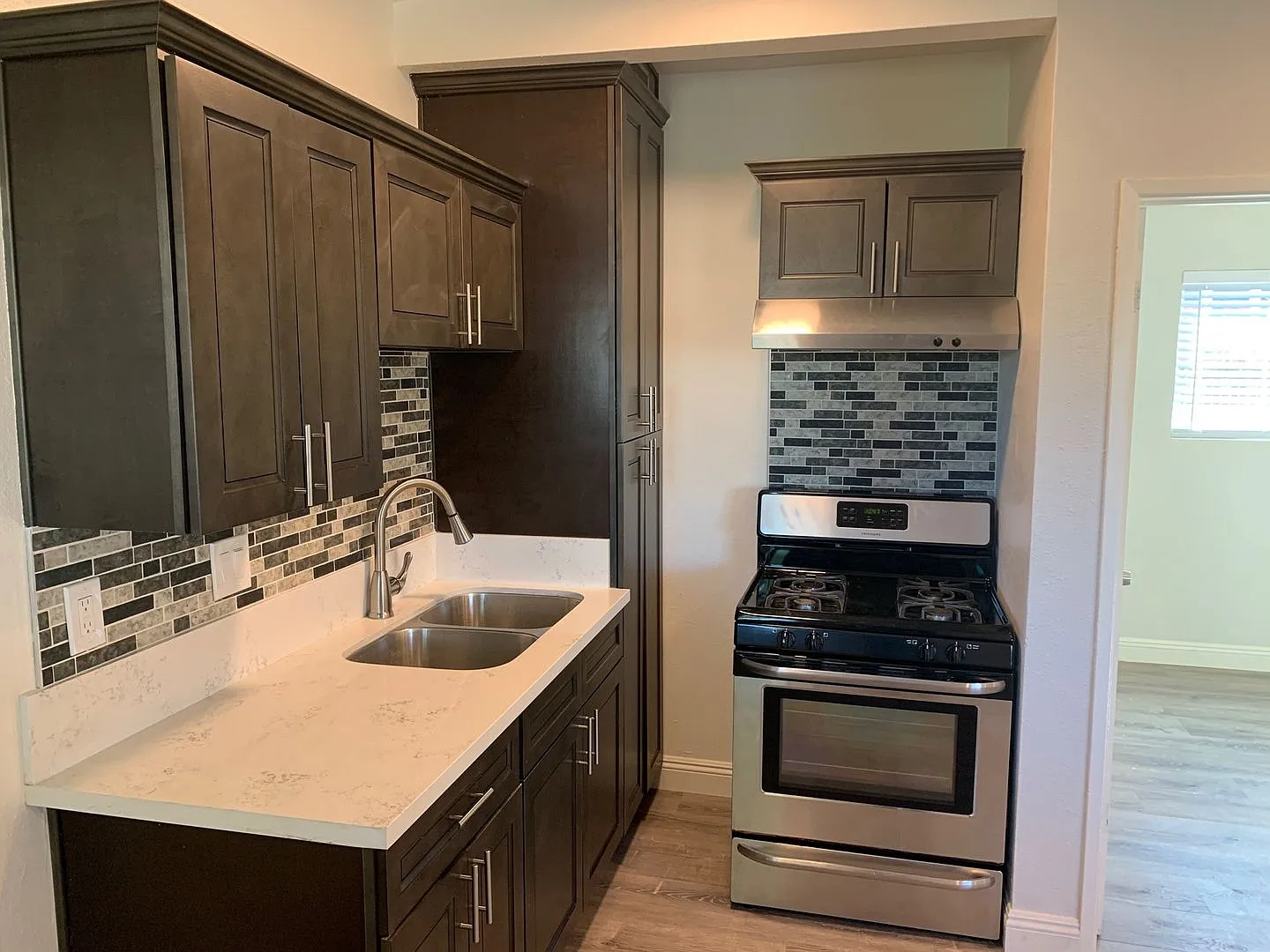 7800 Athens Circle — Photo 3