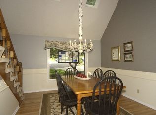 5915 N Chatham Ave, Kansas City, MO 64151