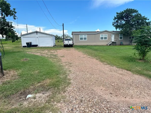 401 Dahlman St, Cuero, TX 77954