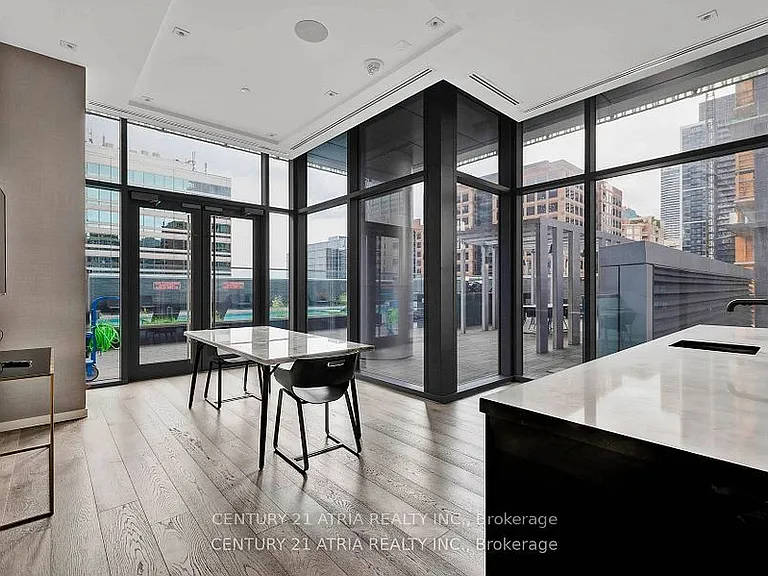 50 Charles St E #4906 — Photo 12