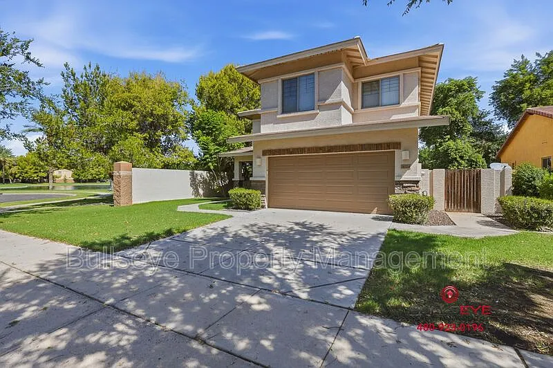 3 bed, 2.0 bath, 2126 sqft, $2,695 — Photo 2