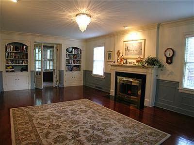 5th image of 222 Beverly Pl