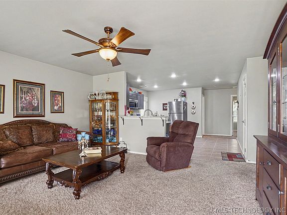 5th image of 205 1st St SE