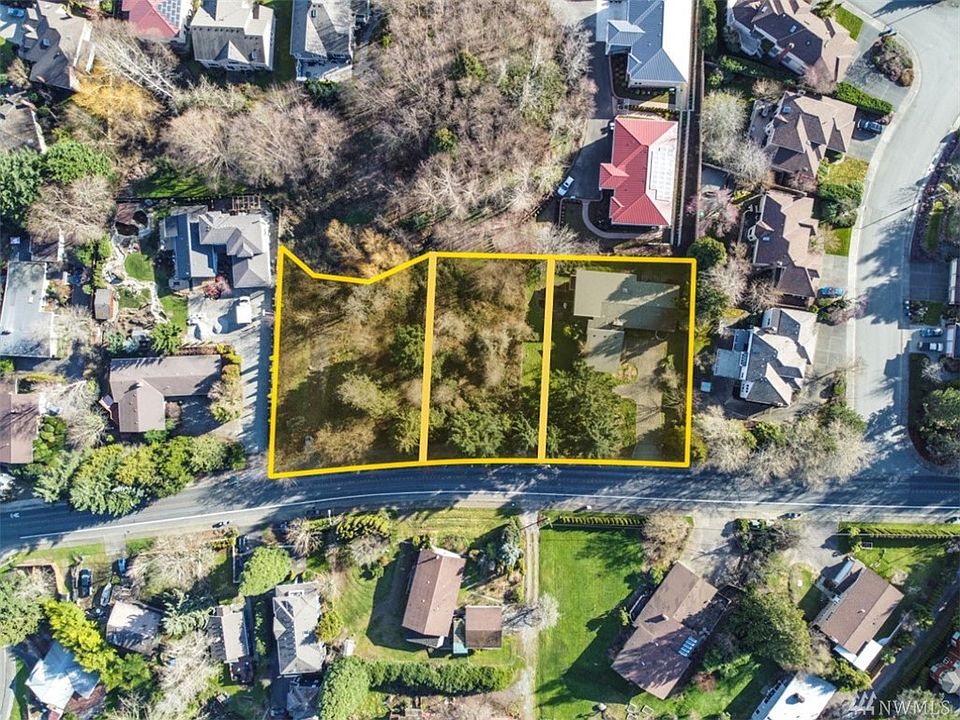 1st image of 16211 NE 51st St