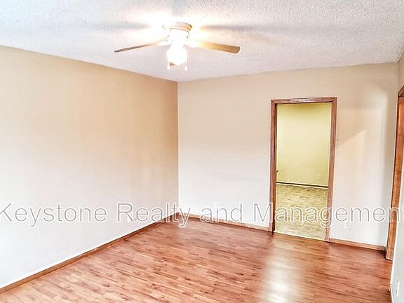 5th image of 706 Peachers Dr Unit B