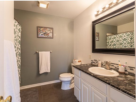 3rd image of 268 Everett Ct