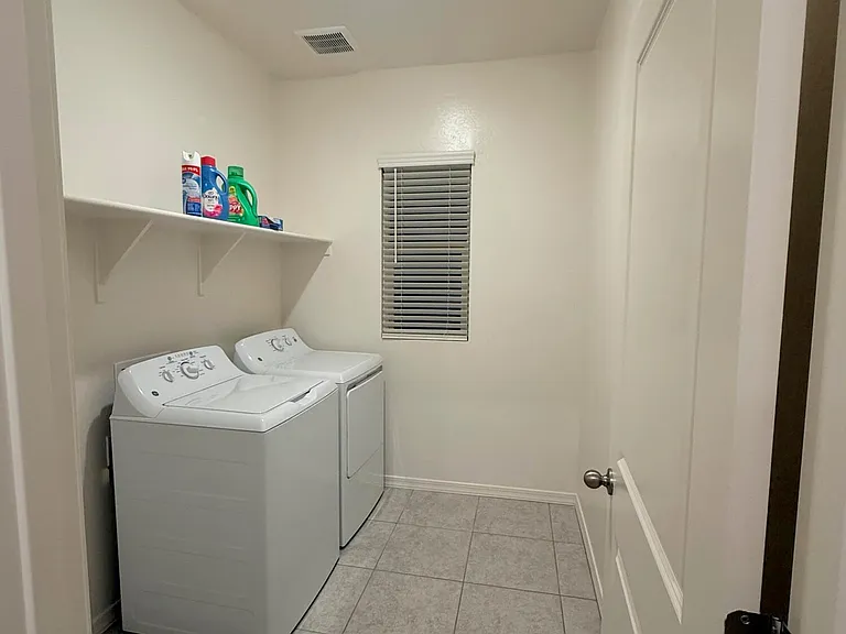 2051 E Night Rider Rd — Photo 17