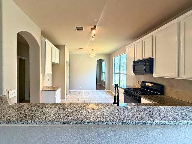 3304 Winding Shore Ln — Photo 9