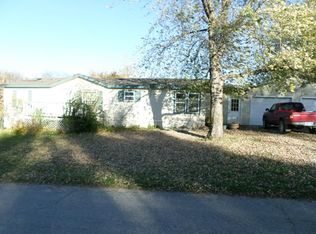 710 Howard St, Effingham, KS 66023