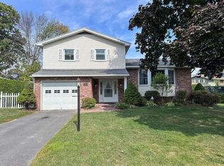 34 Crescent Dr, Plattsburgh, NY 12901