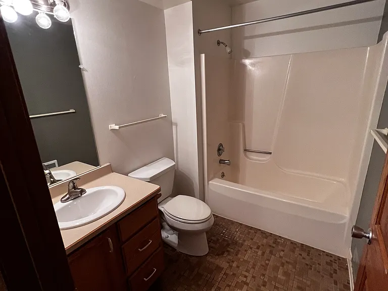 514 S Main St #106 — Photo 5