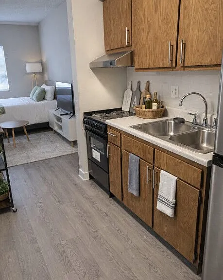 Westgrove Tower Condominiums — Photo 20