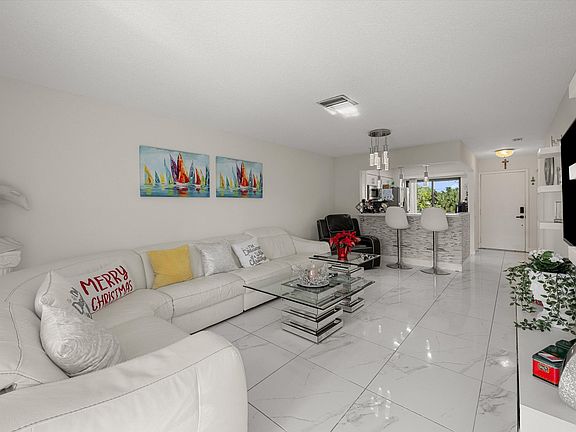 5th image of 3220 Frederick Boulevard #49u